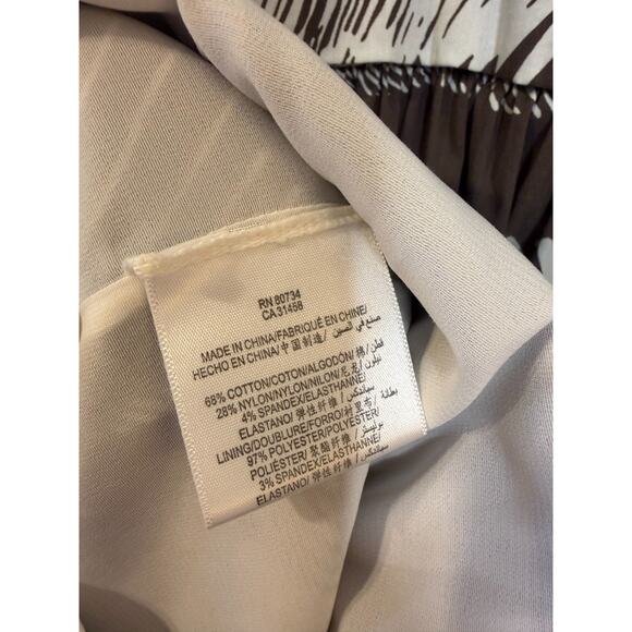 BCBG Dress 8 Sleeveless Defined Waist Brown Cream Printed Date Night Ready - Picture 5 of 7